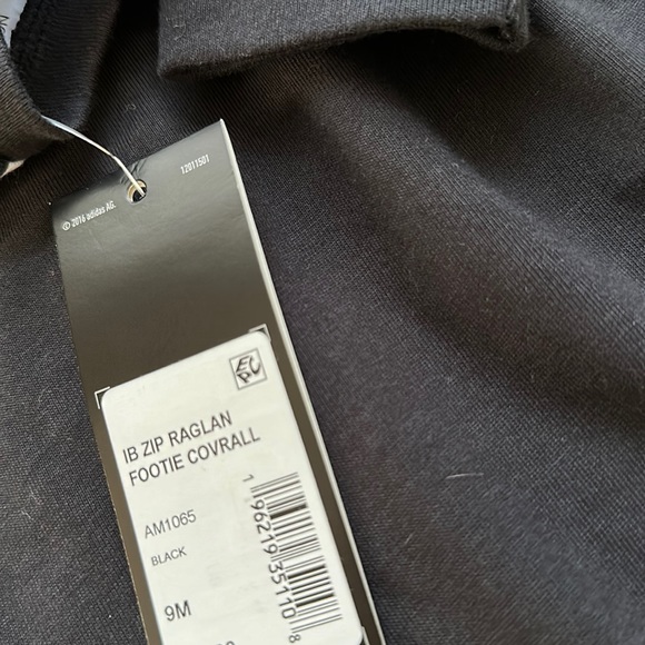 Adidas baby boy footie bodysuit - Picture 11 of 11